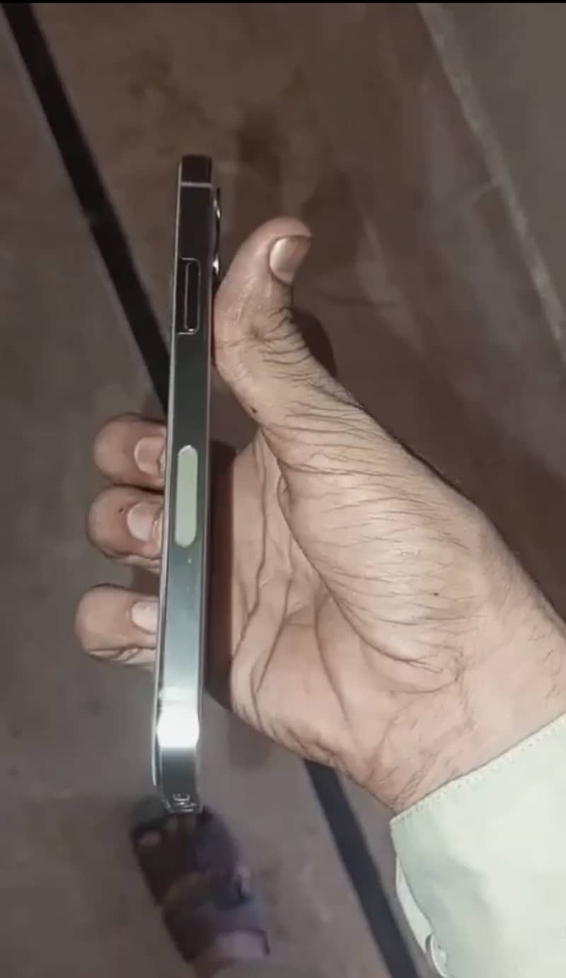 Apple iPhone 12 Pro 2