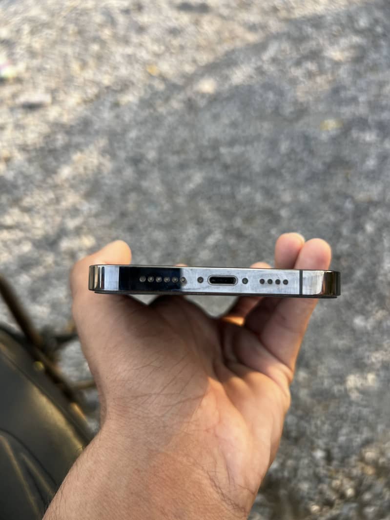 Apple iPhone 13 Pro Max 5