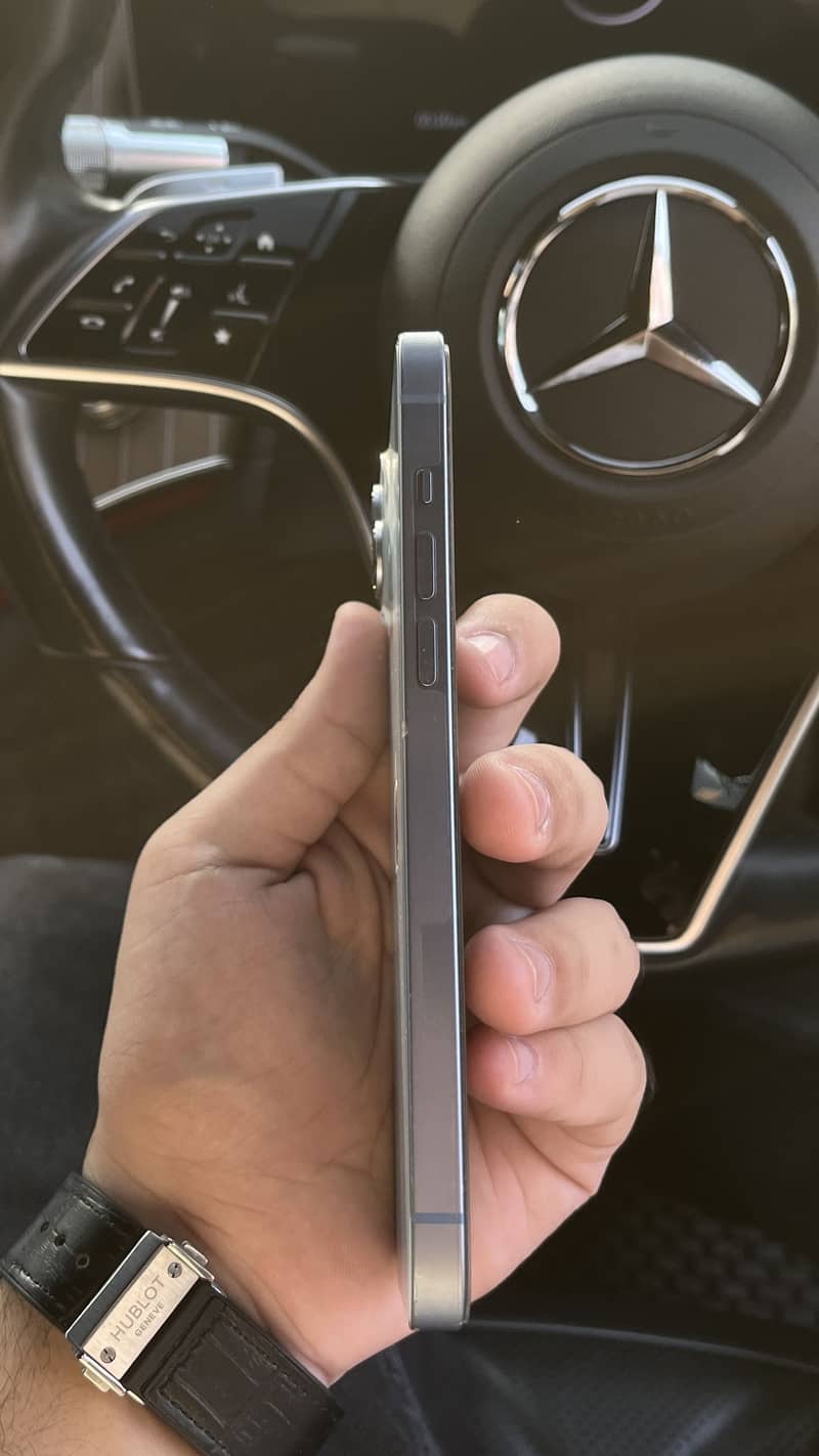 Apple iPhone 14 plus 3