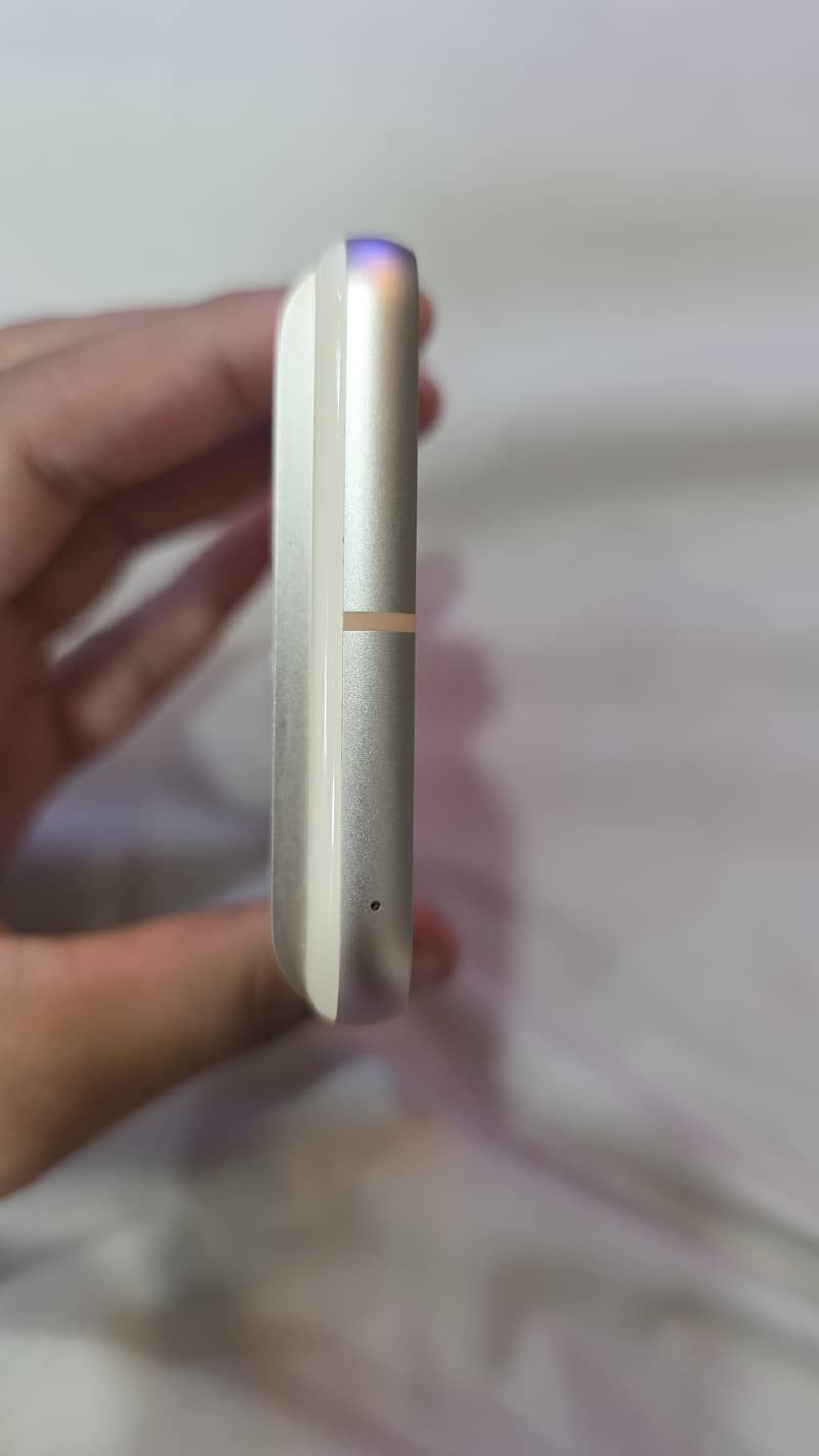 Google Pixel 8 4