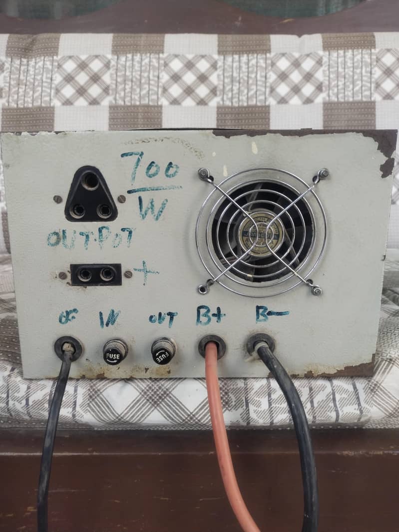 Microtech 1000 Watt UPS. 2