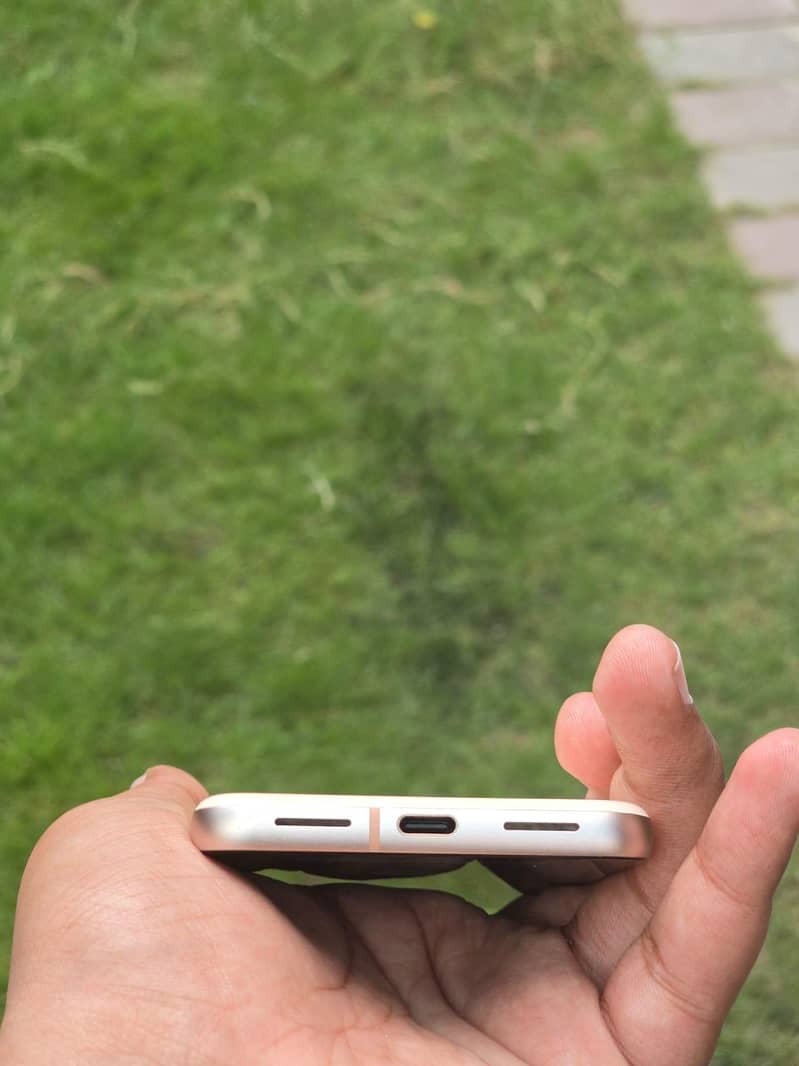 Google Pixel 8 3