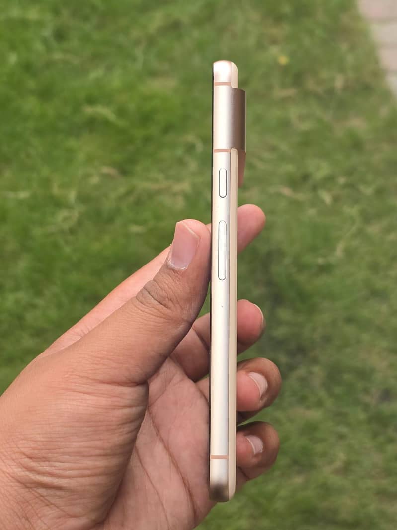 Google Pixel 8 5