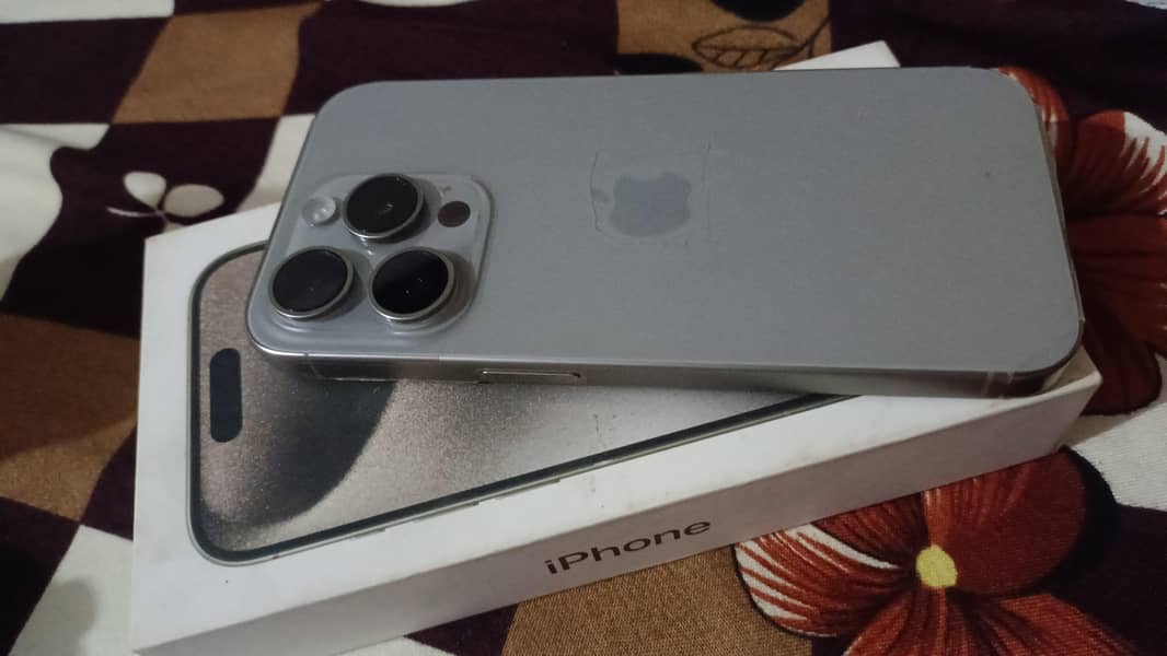 Apple iPhone 15 Pro 2