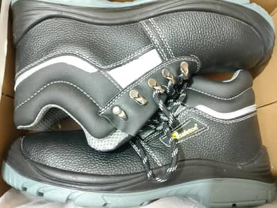 Safety shoes(New) for sale