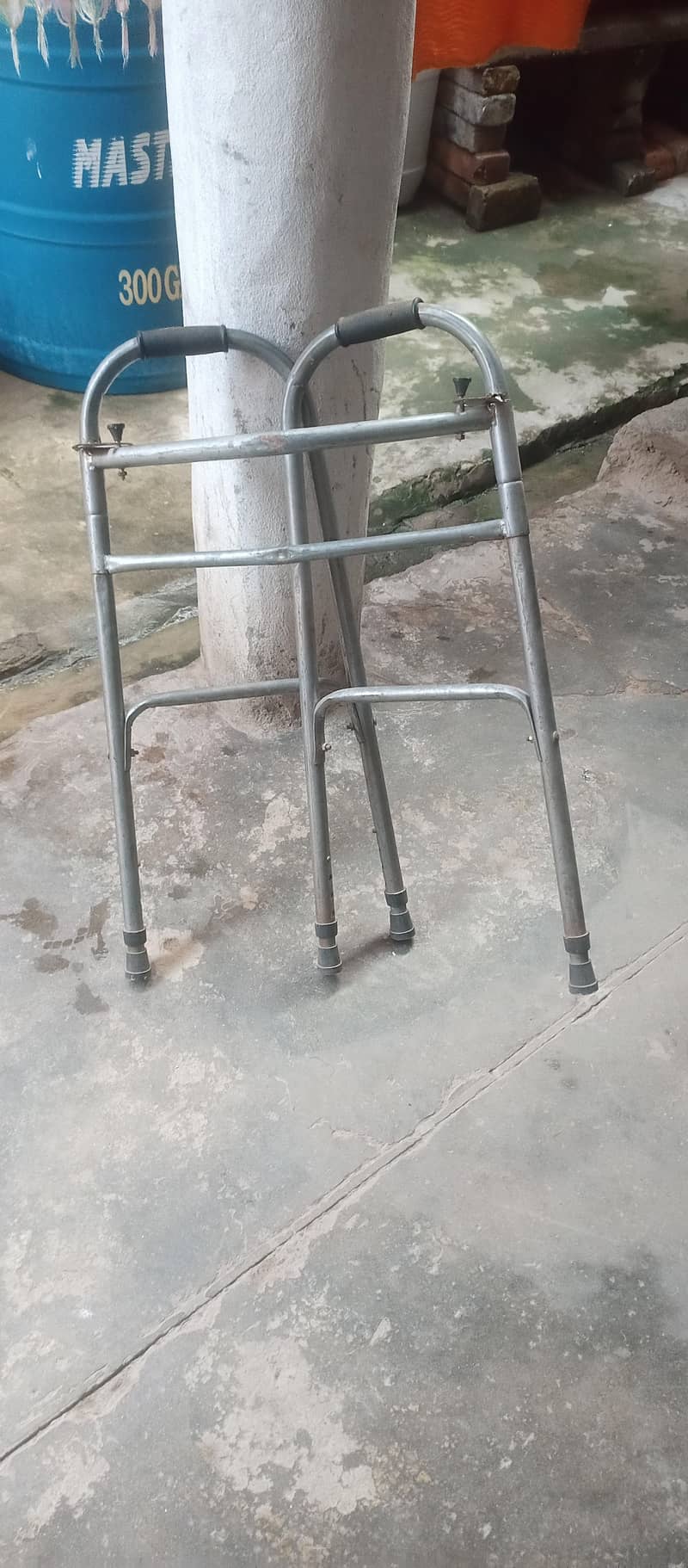 walking frame 0