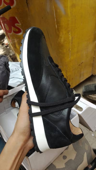 new FiTTED shoes only 1 weak used