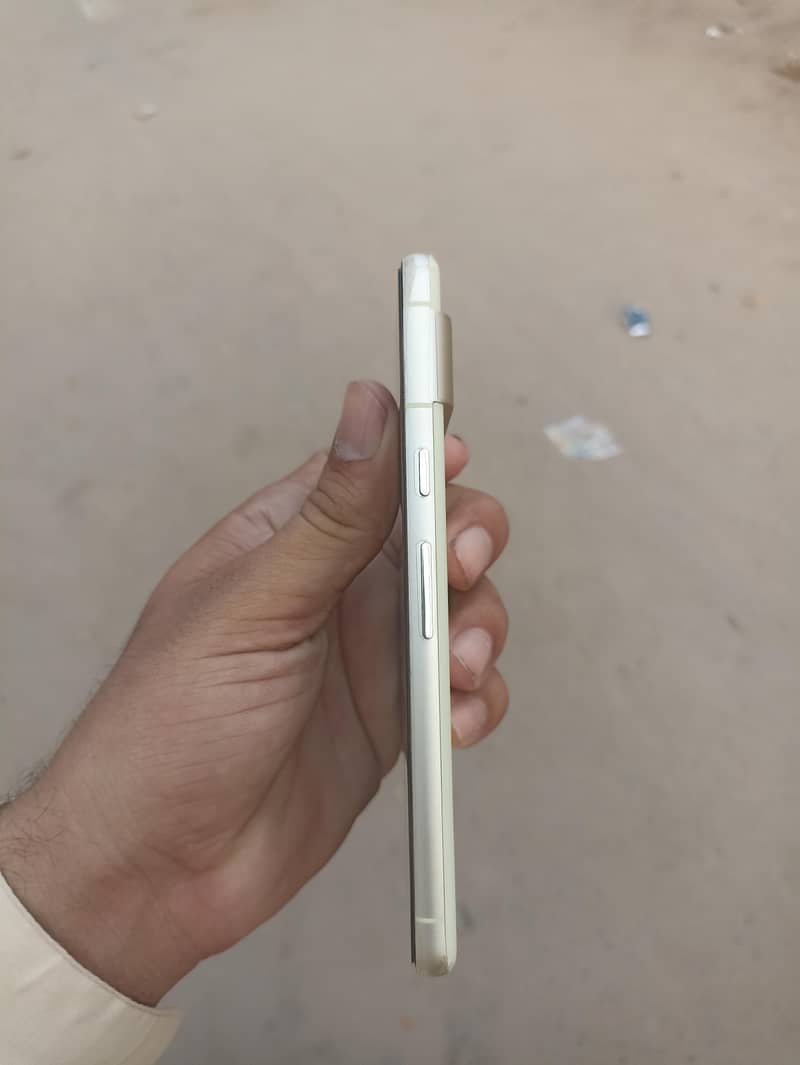 Google Pixel 7. 1