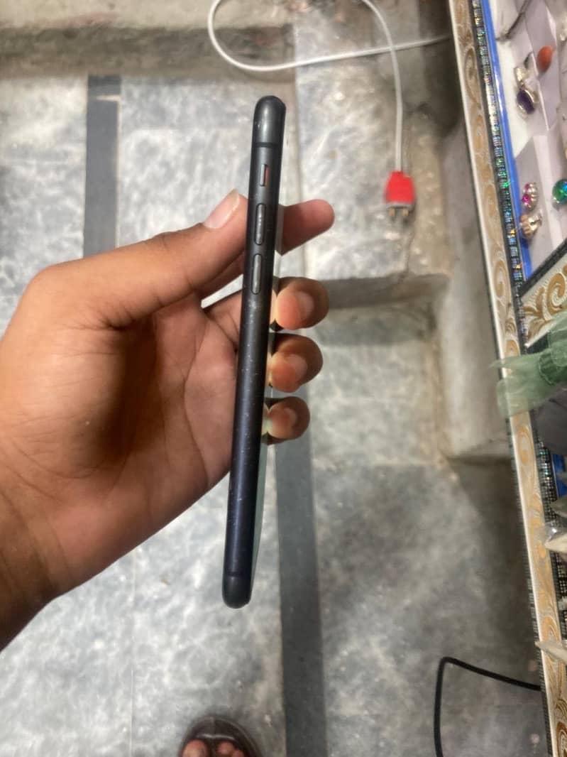 Apple iPhone 11 2