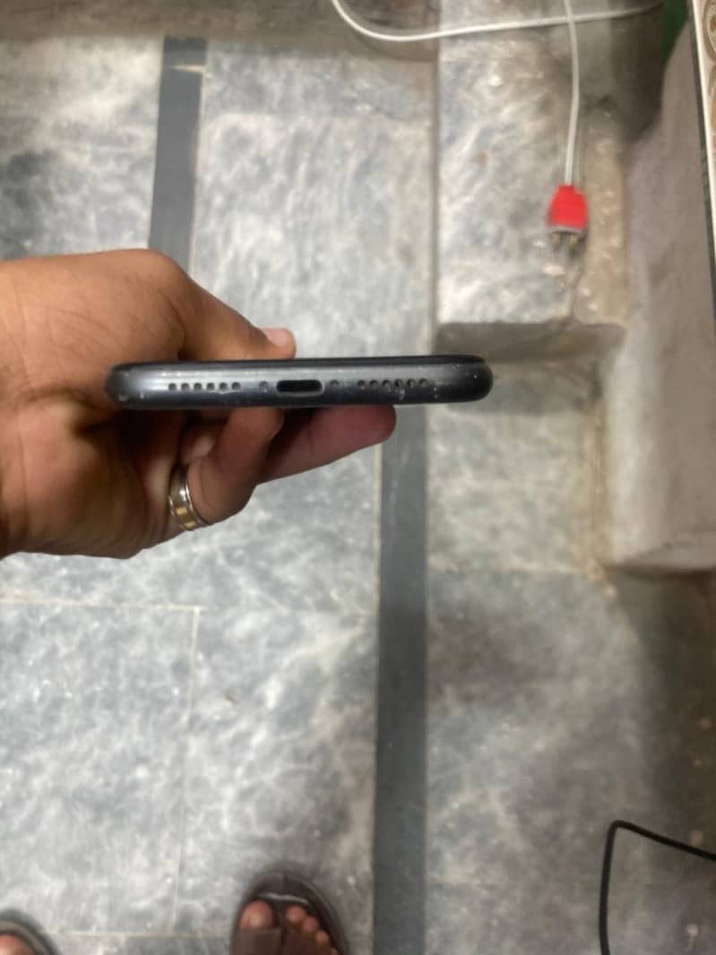 Apple iPhone 11 5