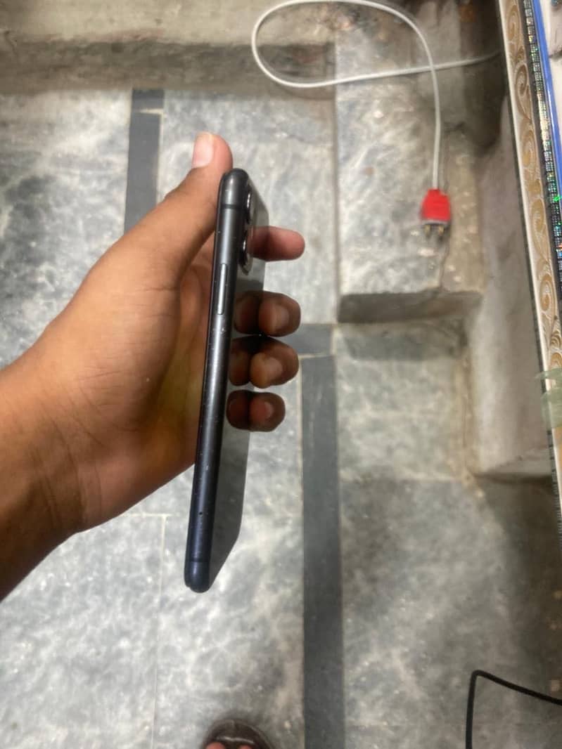 Apple iPhone 11 6