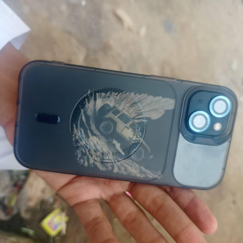Apple iPhone 13 2