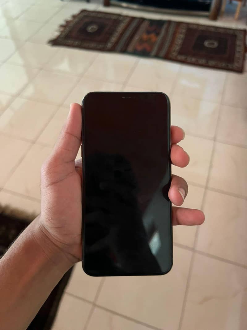 Apple iPhone 11 Pro Max 1