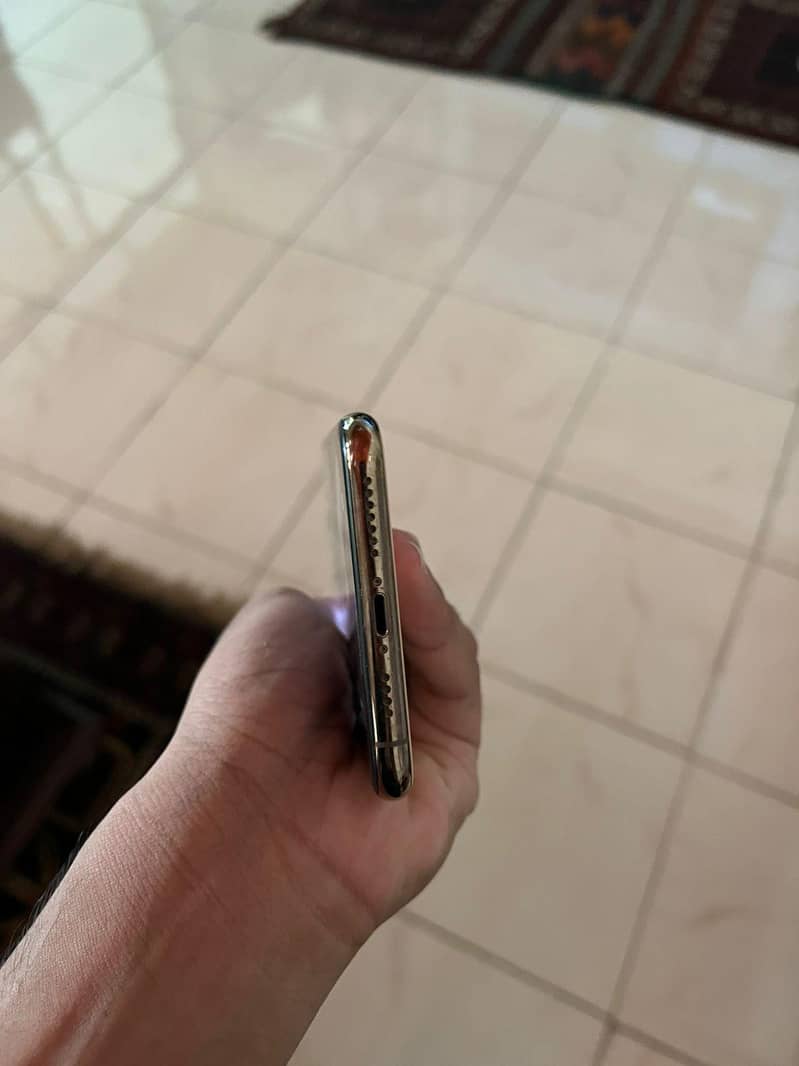 Apple iPhone 11 Pro Max 3