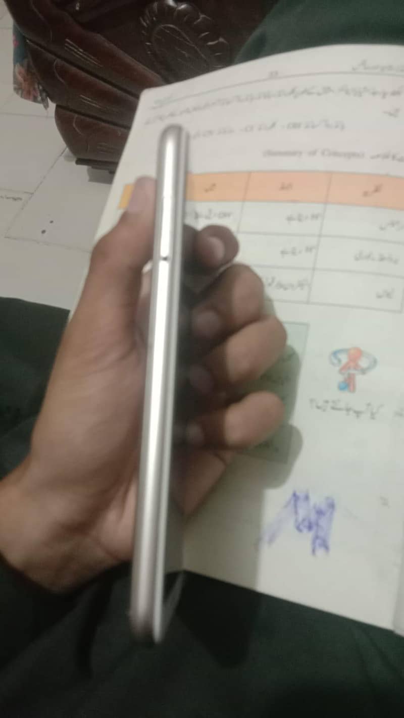 Honor 7S 4