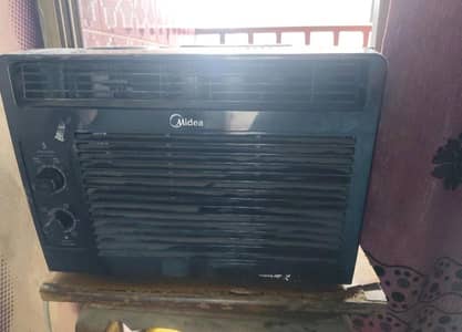 portable AC in very good condition