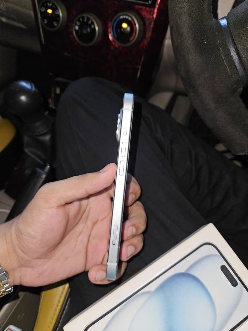 Apple iPhone 15 1