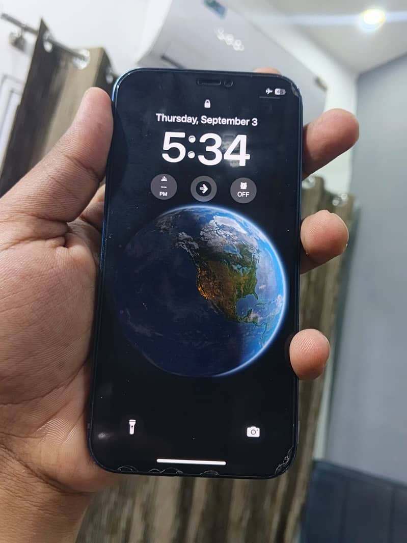 Apple iPhone 12 3