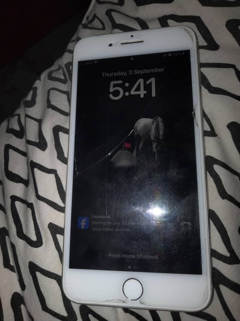 Apple iPhone 8 Plus PTA 1