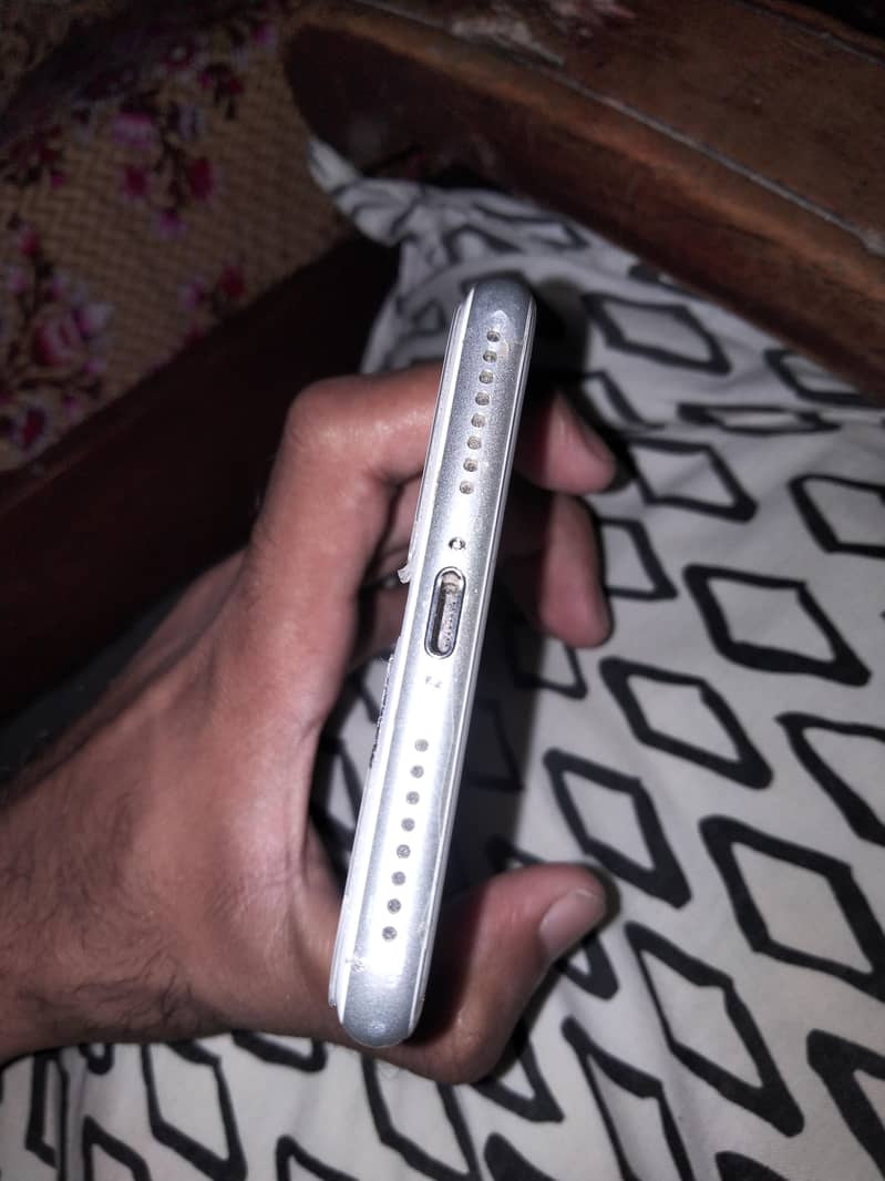 Apple iPhone 8 Plus PTA 2
