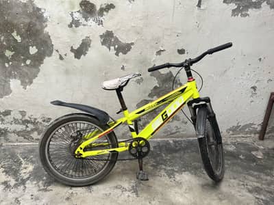 cycle buhat achi hai margan company ki hai disc breaks hai