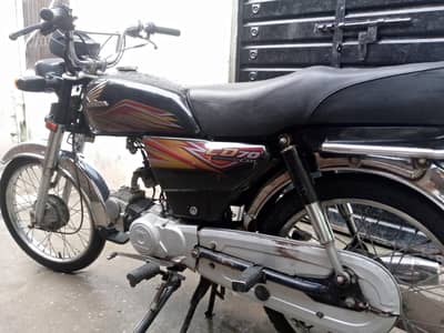 2020 model cd 70 Honda bike black color