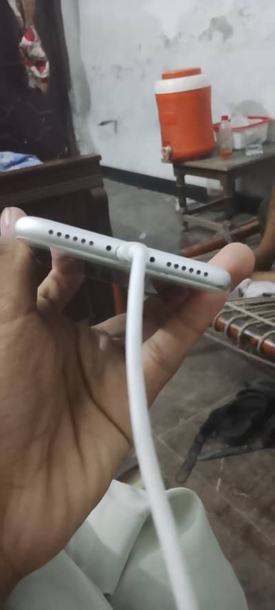 Apple iPhone 7