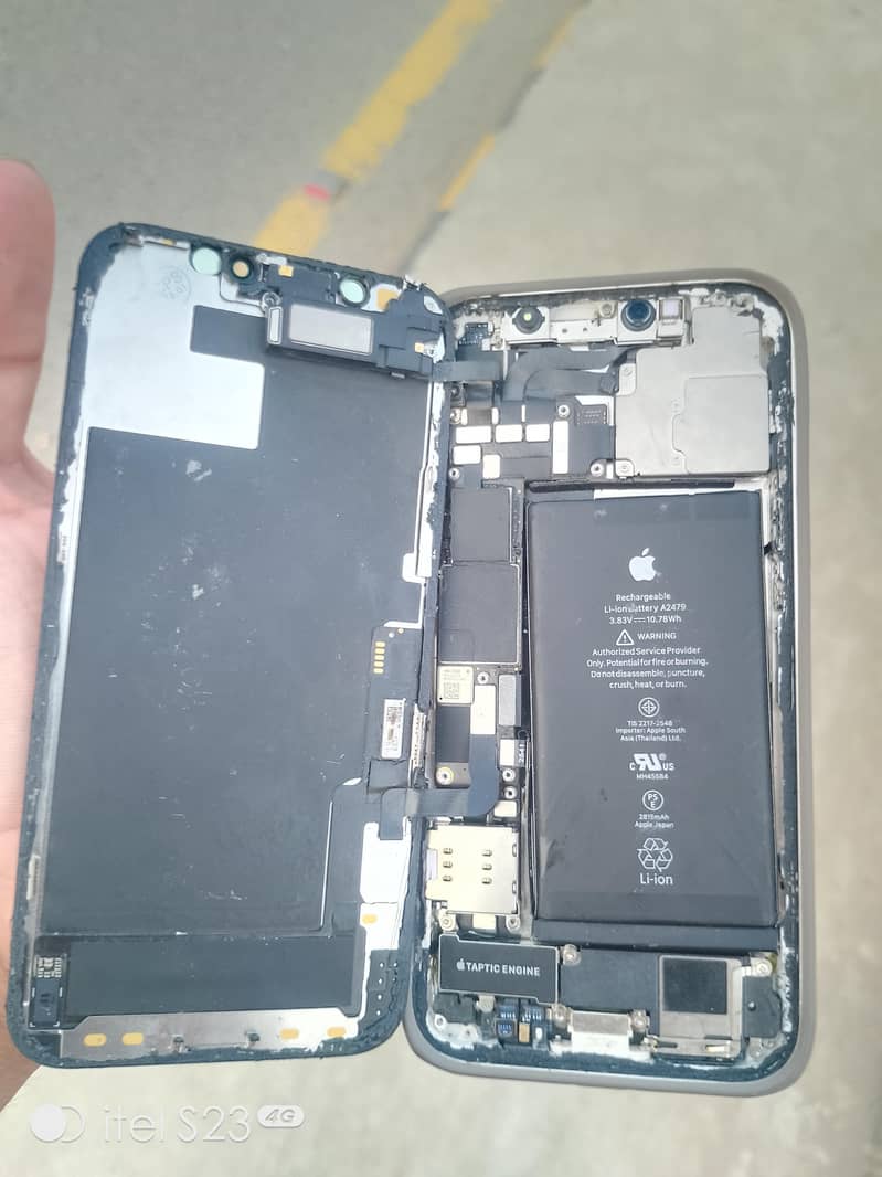 Apple iPhone 12 1
