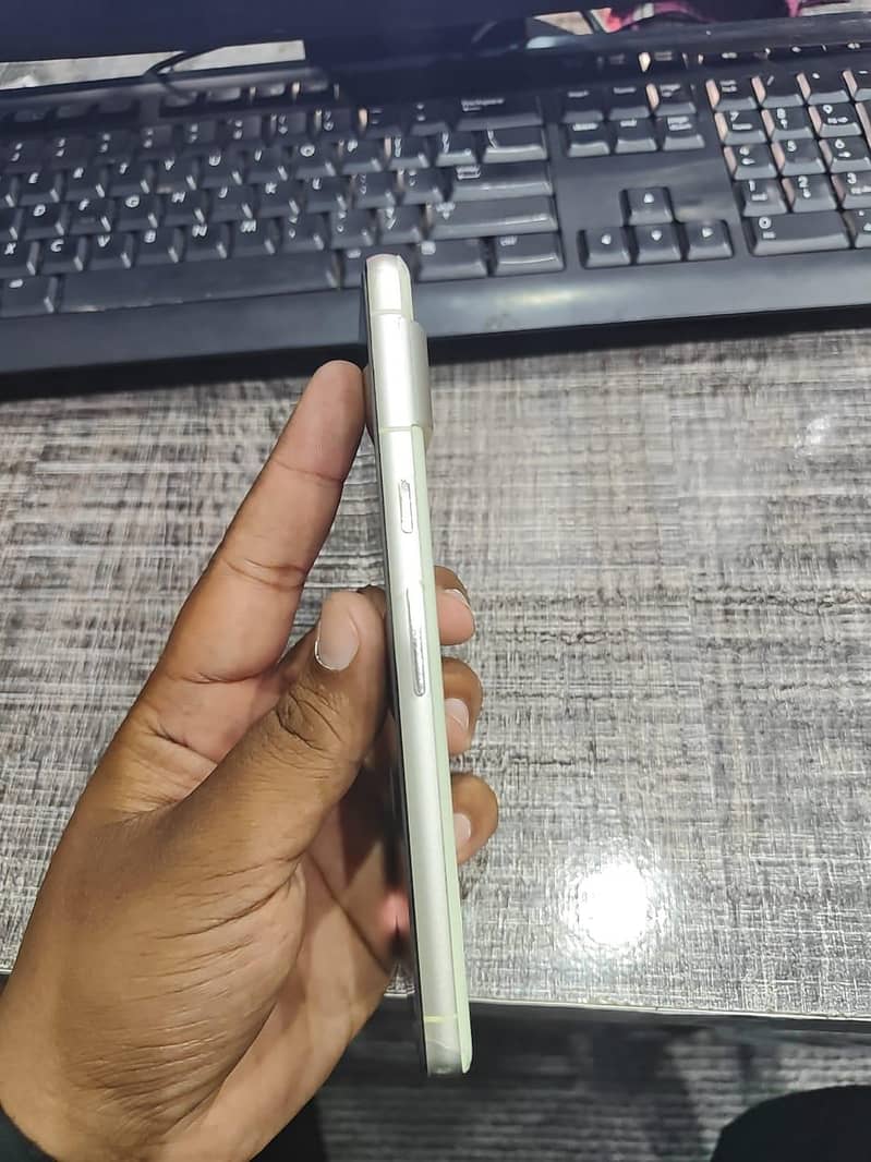 Google Pixel 7 5