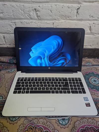 HP NOTEBOOK 15g-ad108TX