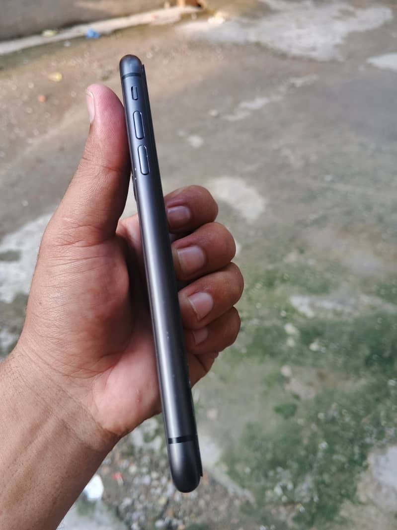 Apple iPhone 11 2