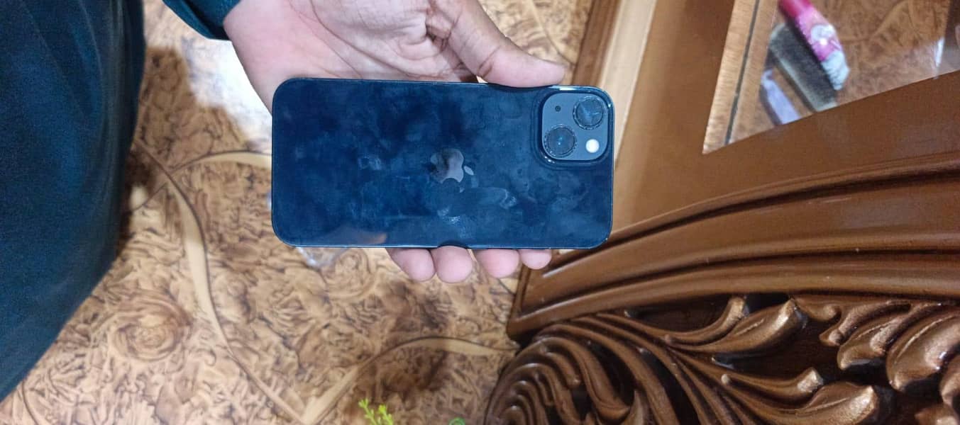 Apple iPhone 13 1