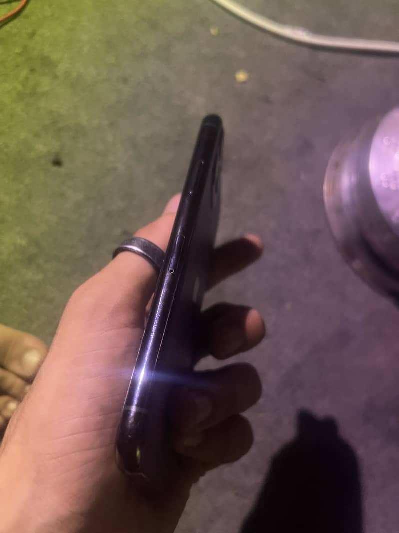 Apple iPhone 11 Pro 3