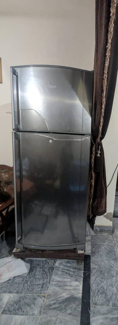 Dawlance Double Door Fridge – Excellent Cooling – Good Condition