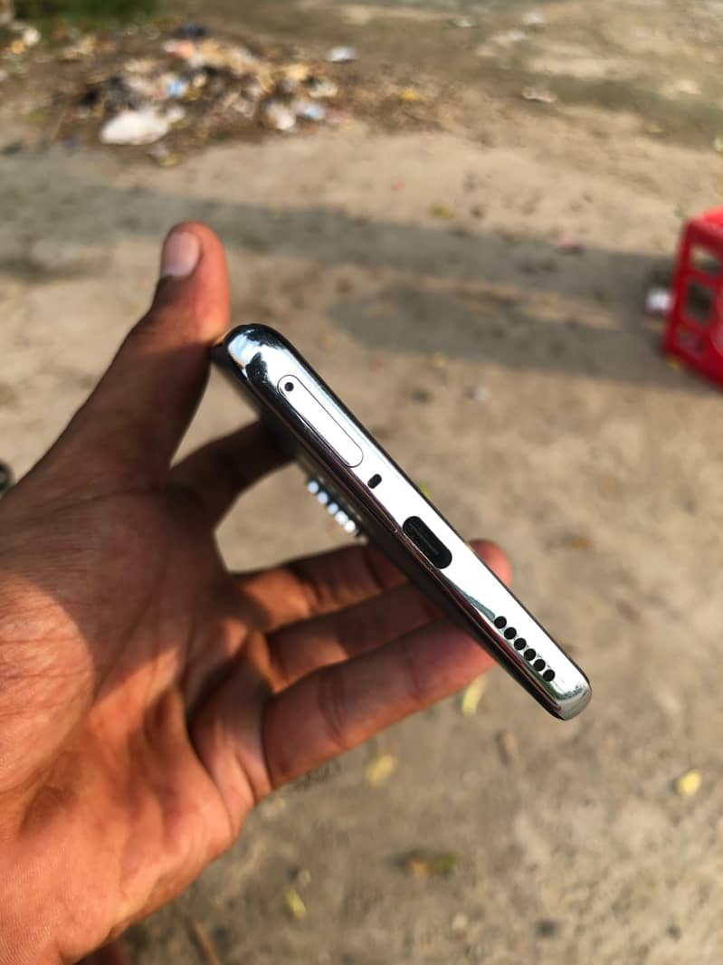 Tecno CAMON 40 Pro 1