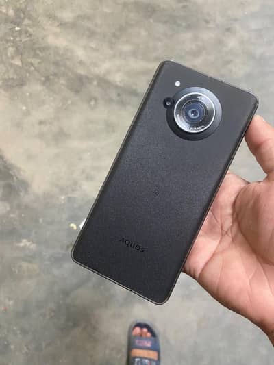 Aquos r7 gaming 8 gn 1