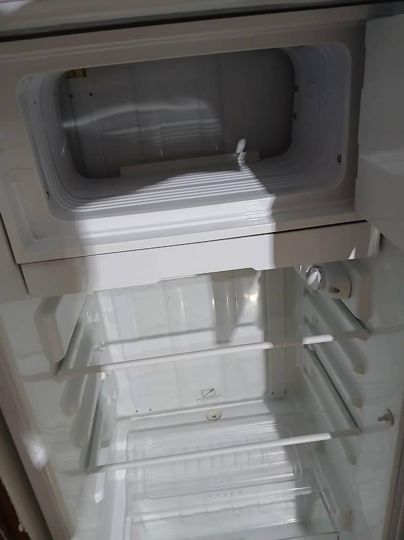 Fridge 4