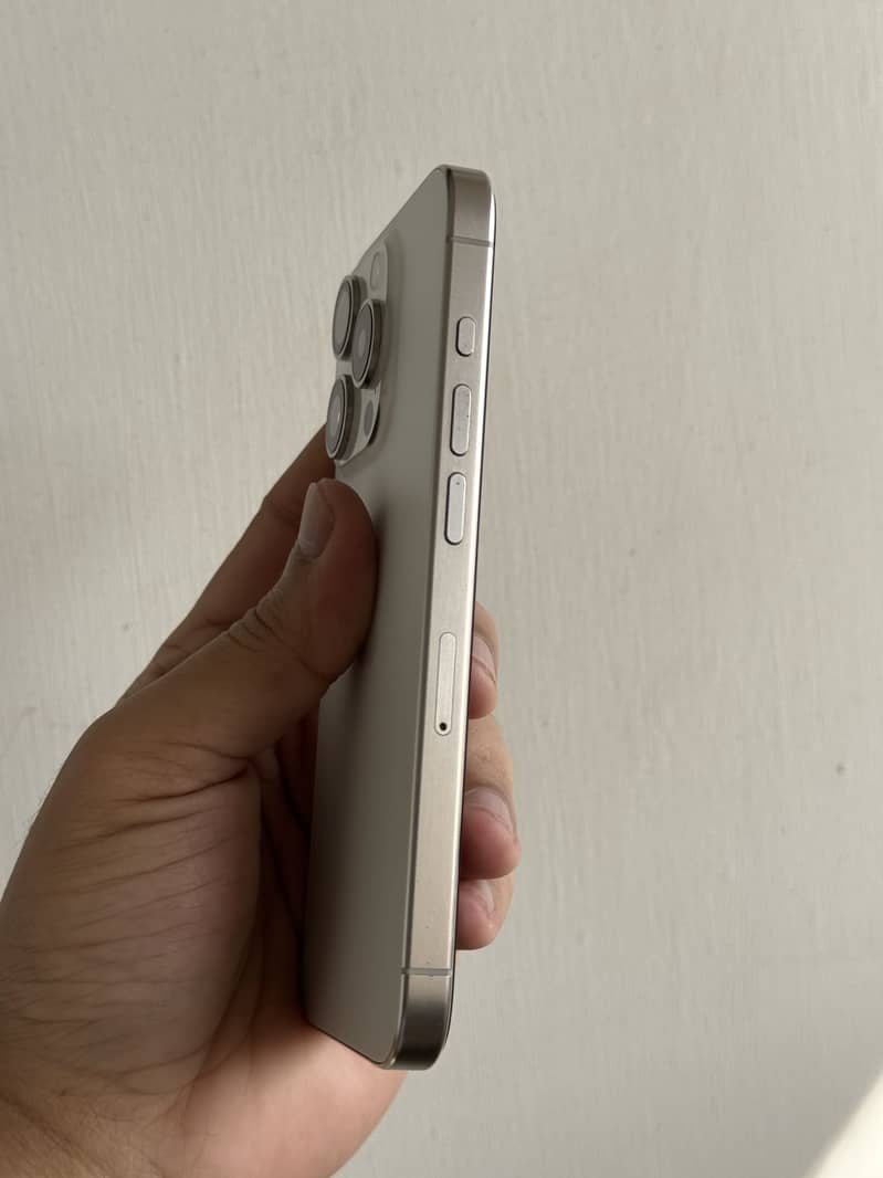 Apple iPhone 15 Pro 1