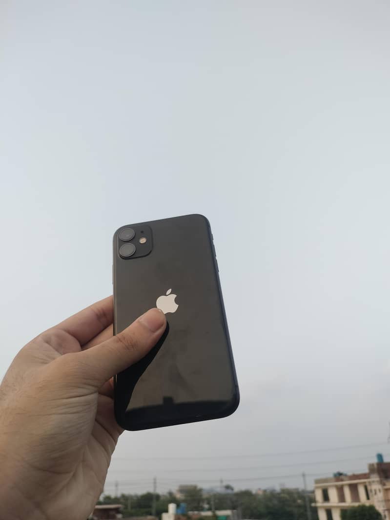 Apple iPhone 11 0