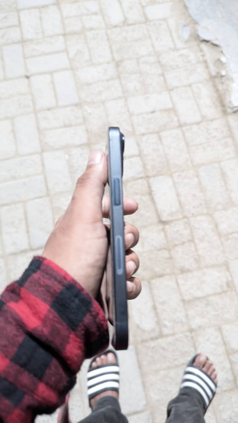 Apple iPhone 14 5