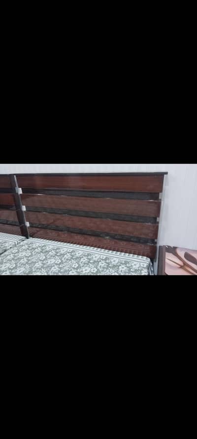 single bed and moltyfoam matress