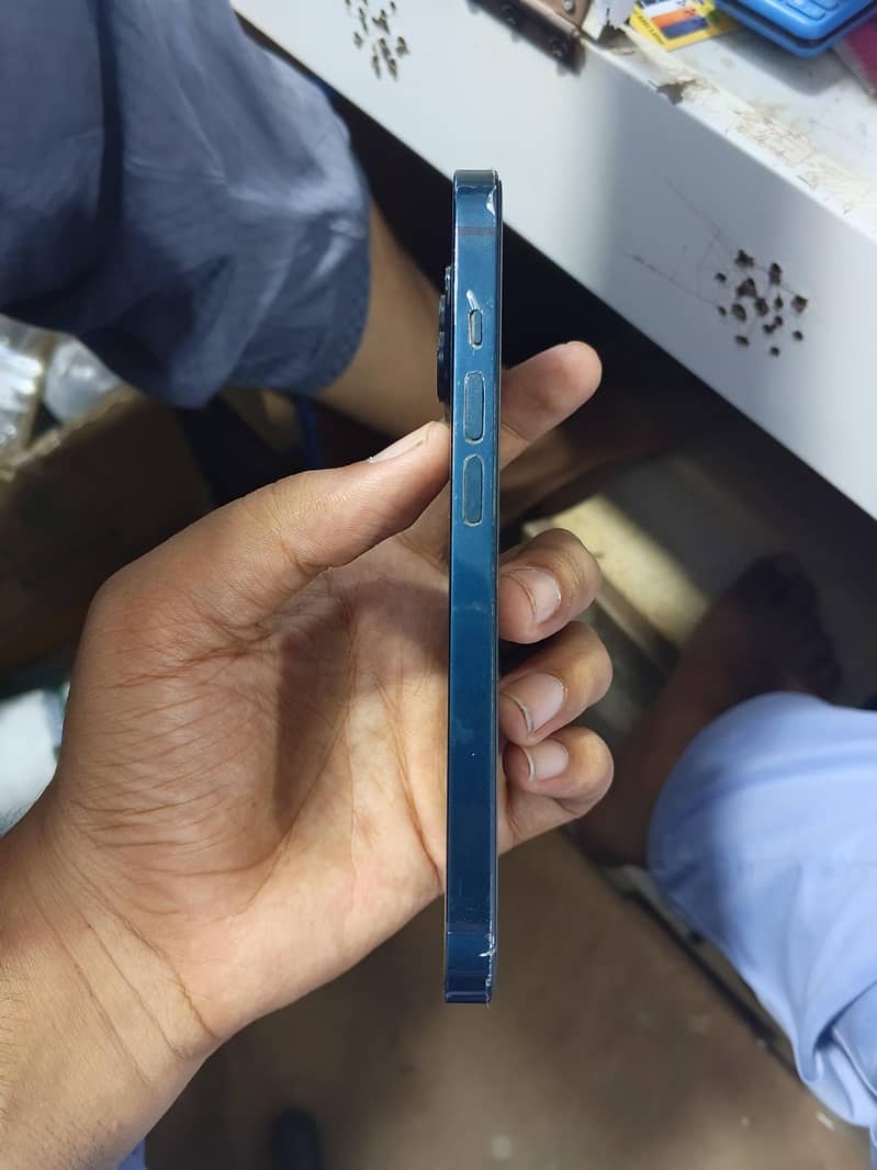 Apple iPhone 14 2