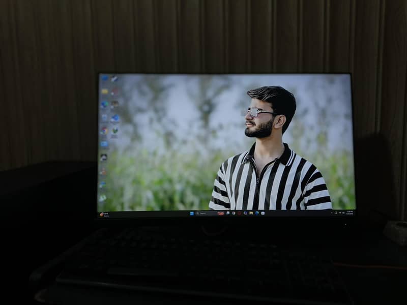 Dell 24'inch Borderless 0