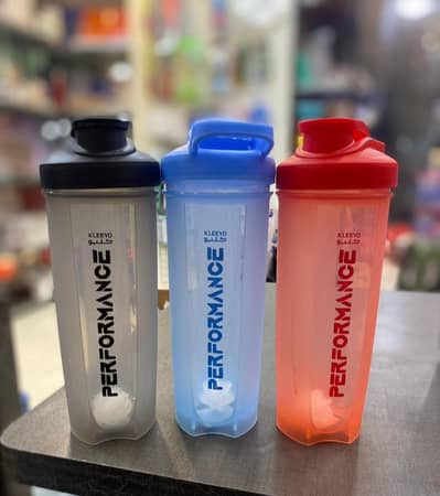 Gym Shaker Bottle With Shaker Ball & Leak Proof Design