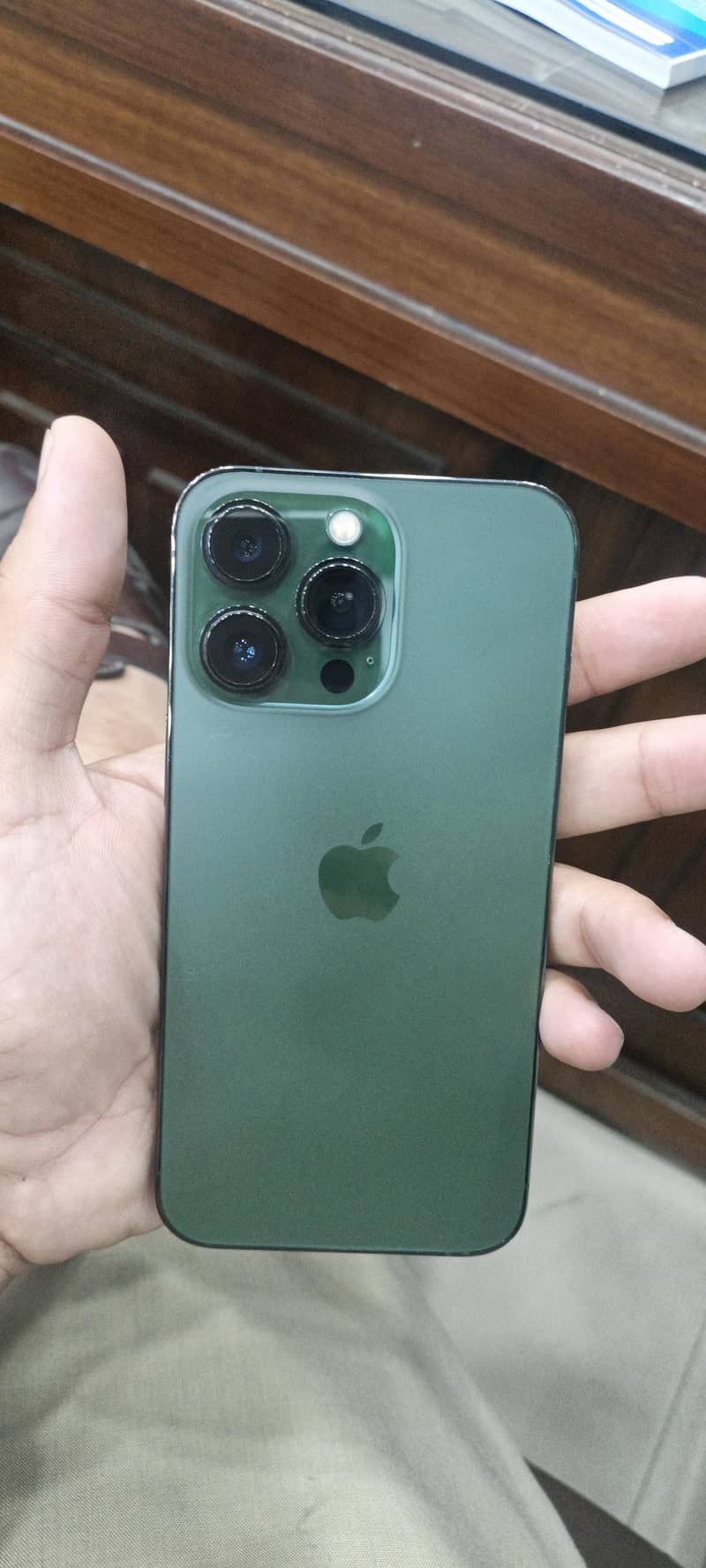Apple iPhone 13 Pro 0