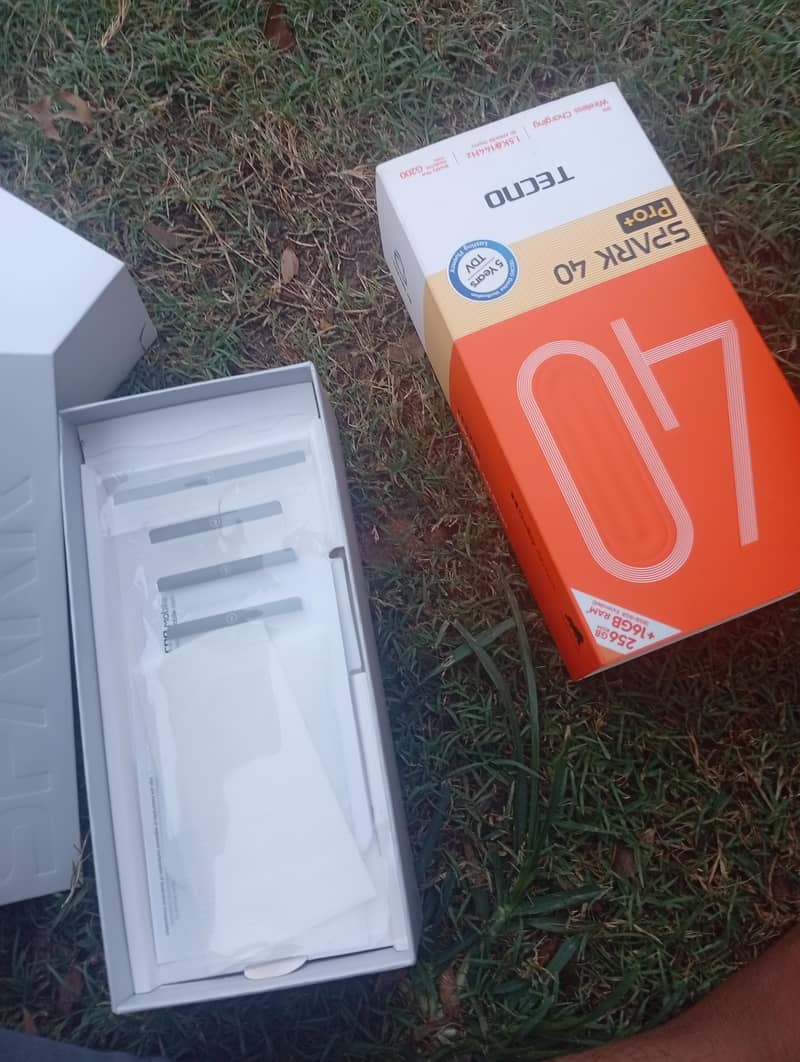 spark 40 pro plus 4