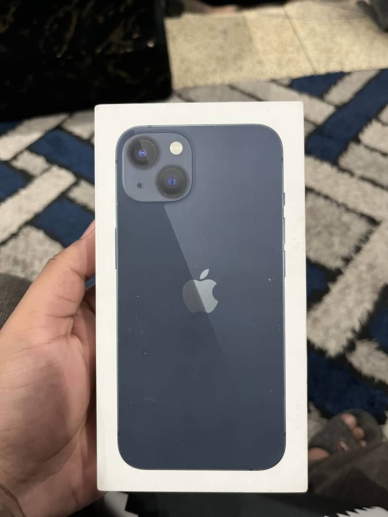 Apple iPhone 13 6