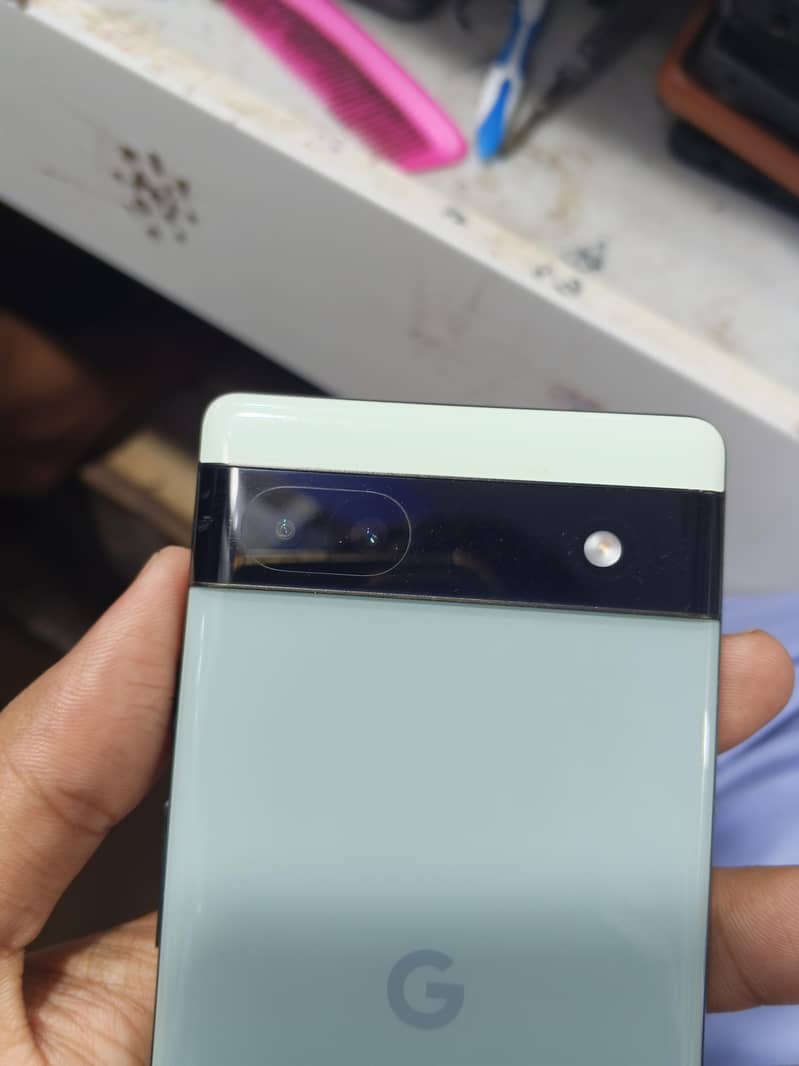Google Pixel 6a 1
