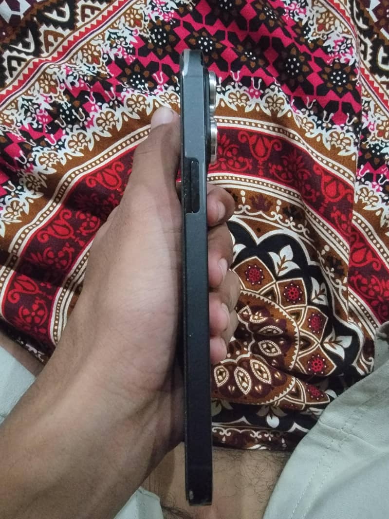 Apple iPhone 14 Pro Max 3