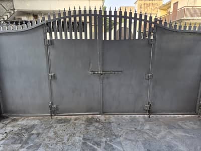 Metal gate for immediate Sale